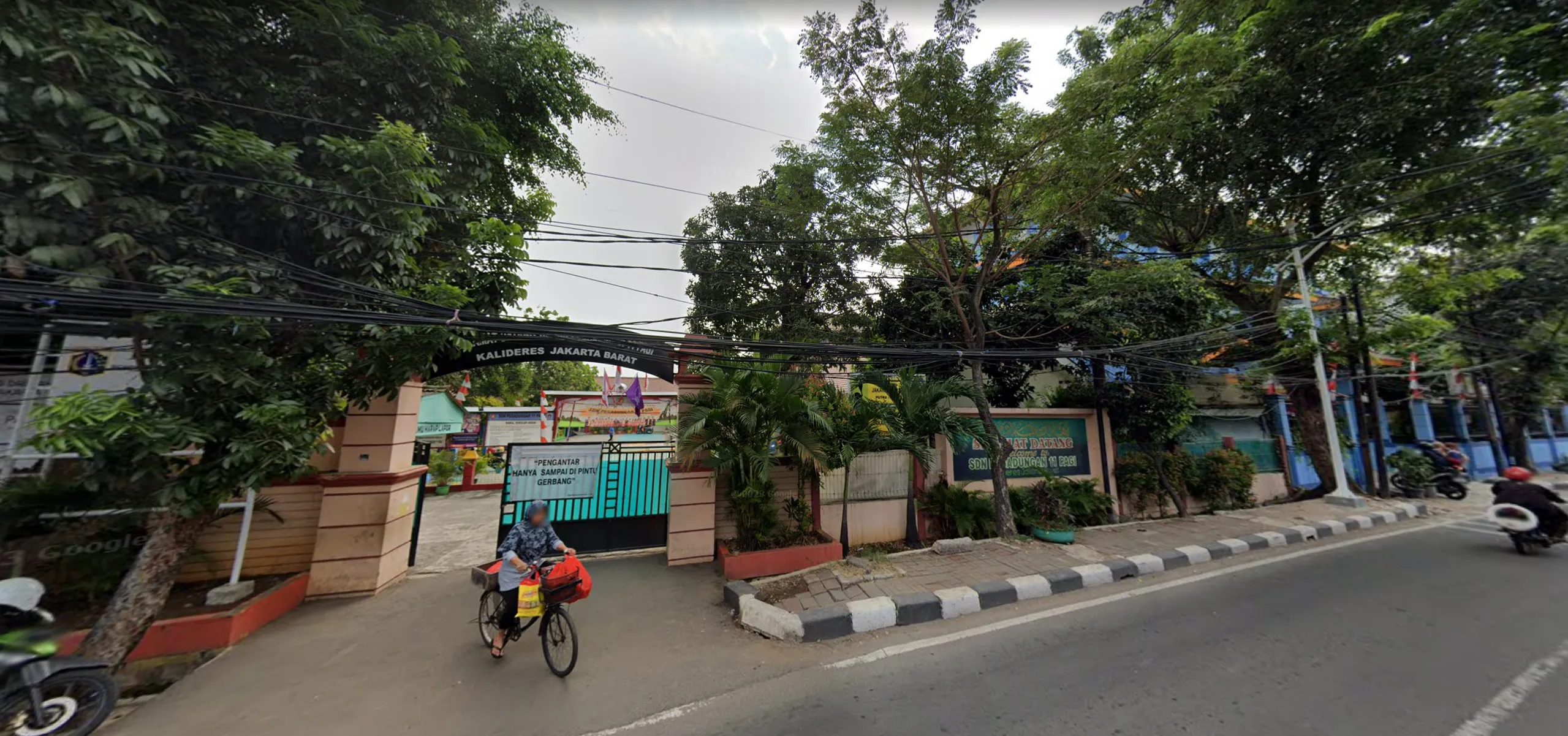 Layanan Publik