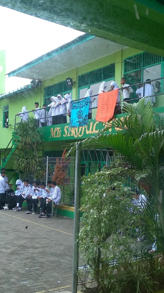 Layanan Publik