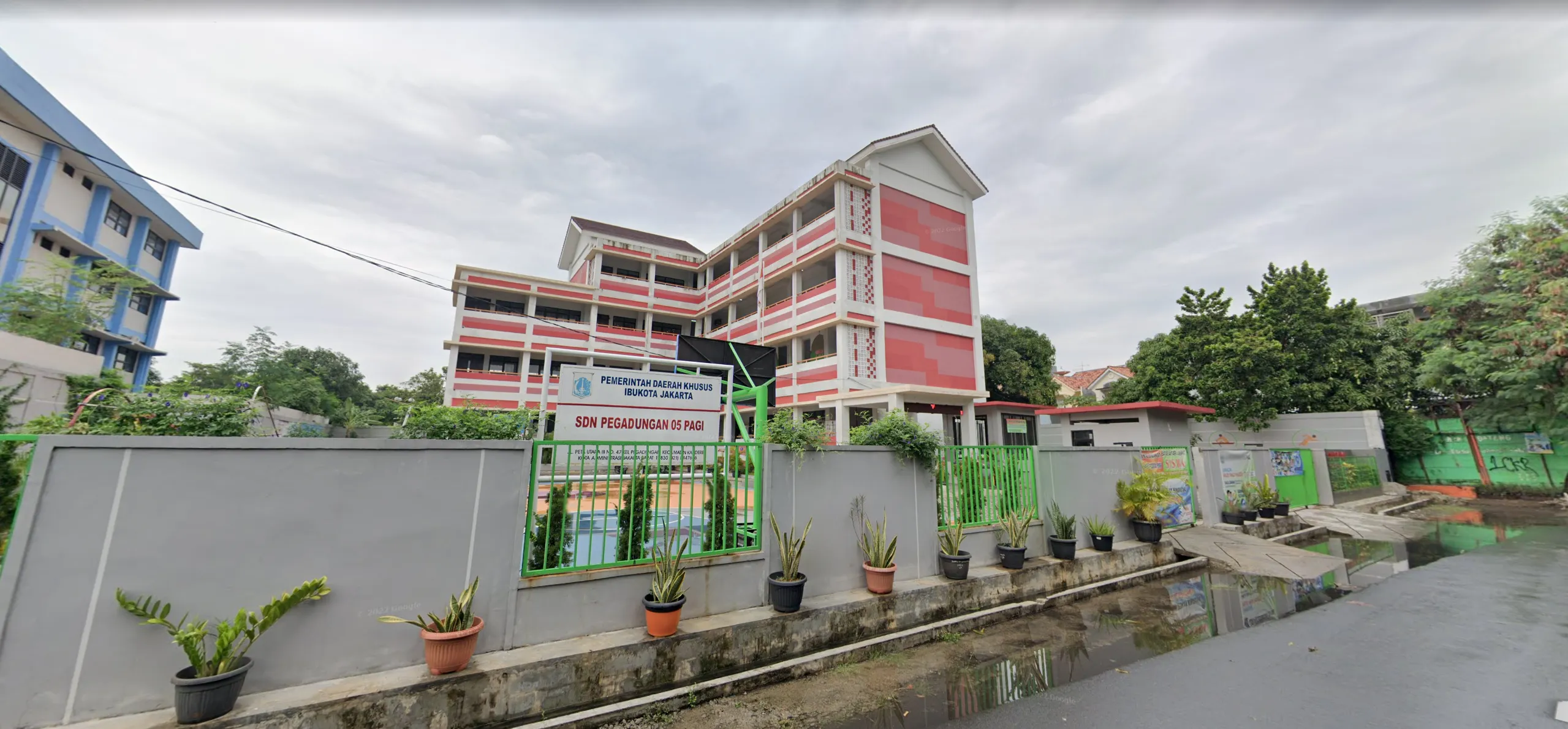 Layanan Publik